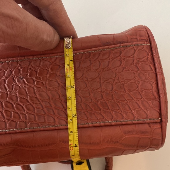 Tommy Hilfiger Retro Faux Croc Small Shoulder Bag - Picture 16 of 16